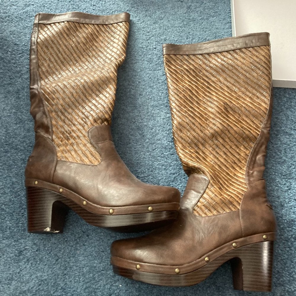Monroe & Main Womens Brown Boots Size 10 worn once retail was over $150